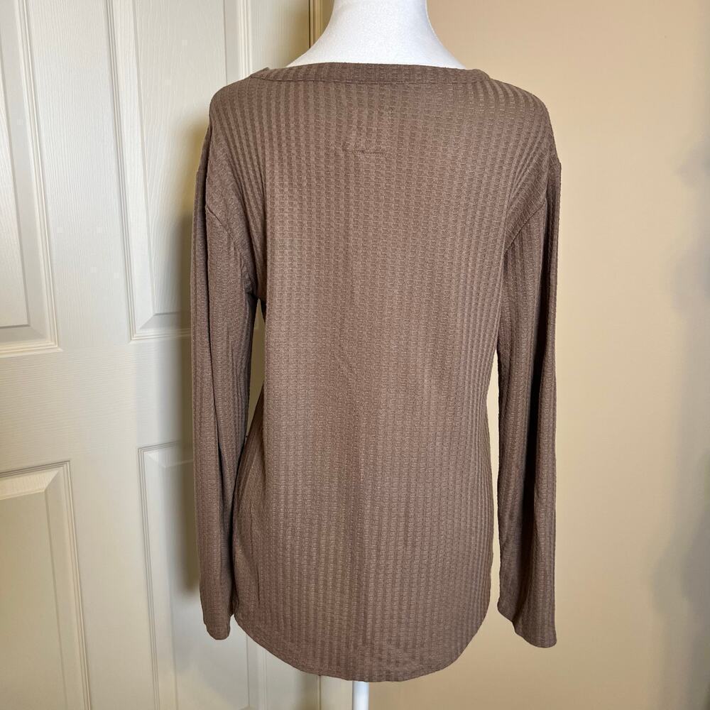 Chaser Thermal Long Sleeve Shirt Light Brown Waffle Knit Texture Size Medium EUC - Picture 4 of 7